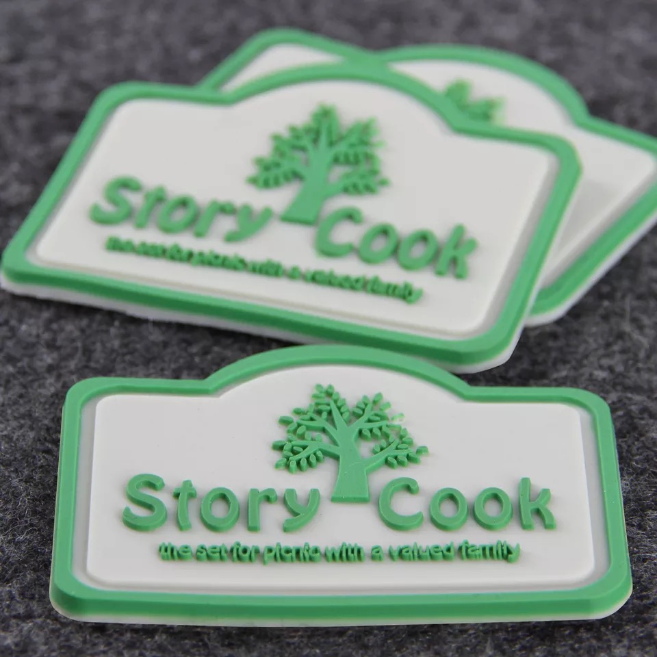 custom eco-friendly pvc 3D logo patch silicone rubber label