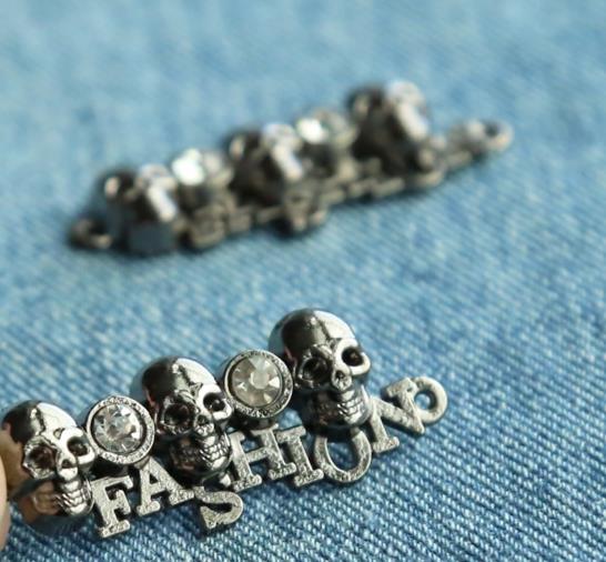 Skull Logo Metal Sewing Label With Rhinestone