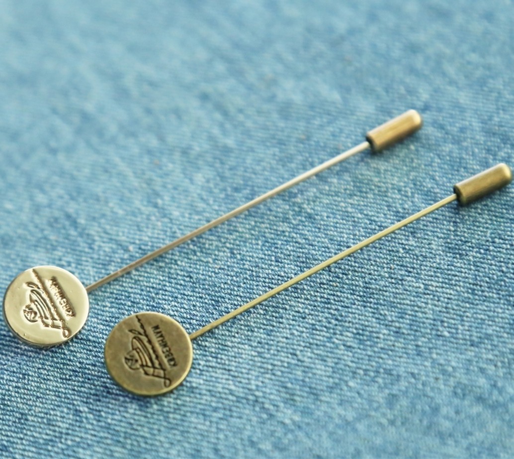 Metal Logo Crafts Long Brooch