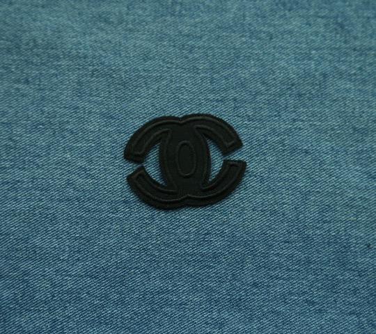 China supplier high quality embroidery brand name logo patch